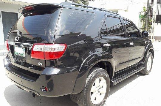 Toyota Fortuner 2011 for sale-3