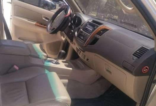 Toyota Fortuner G 2011 for sale-4