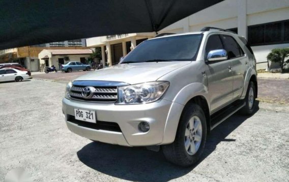 Toyota Fortuner G 2011 for sale-1