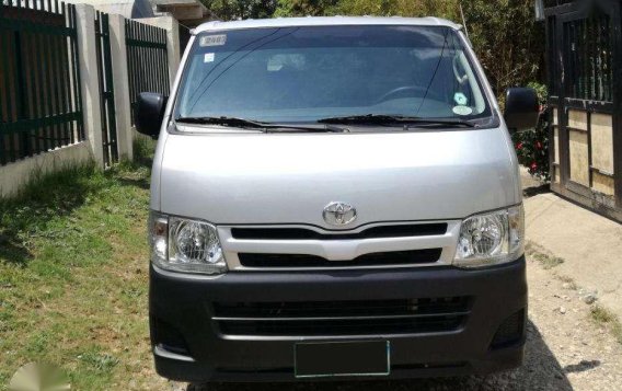 2014 Toyota Hiace Commuter for sale