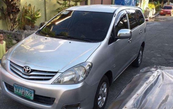 Toyota Innova E 2010 for sale