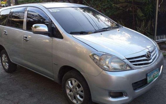 Toyota Innova E 2010 for sale-1