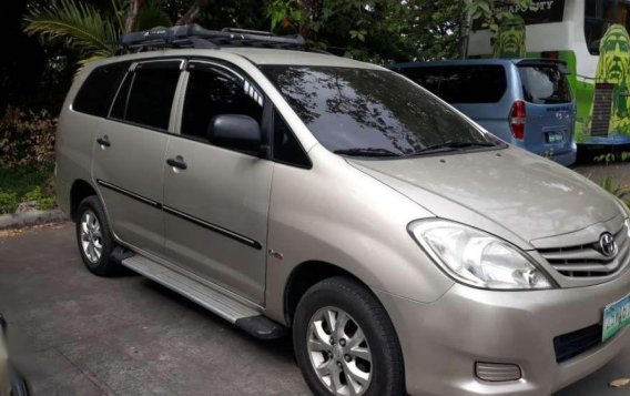 Toyota Innova E 2008 for sale-3