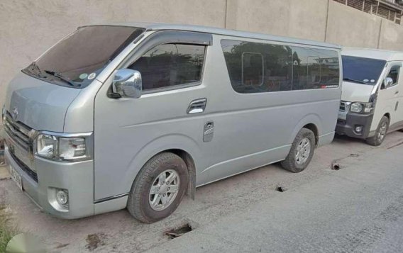 Like New Toyota Hiace Commuter for sale-3