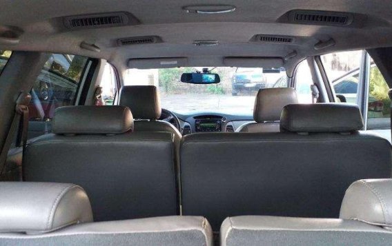 Toyota Innova E 2010 for sale-6