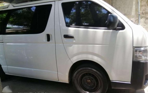 2015 Toyota Hiace Commuter 2.5 MT for sale