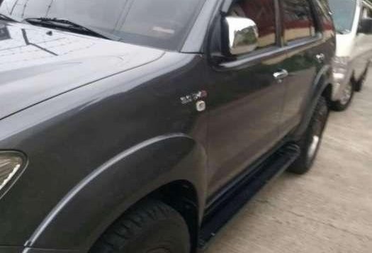 Toyota Fortuner V 2006 for sale-1