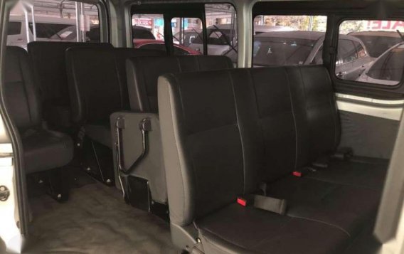 2015 Toyota Hiace Commuter for sale-7