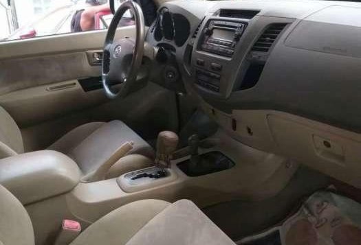 Toyota Fortuner V 2006 for sale-6