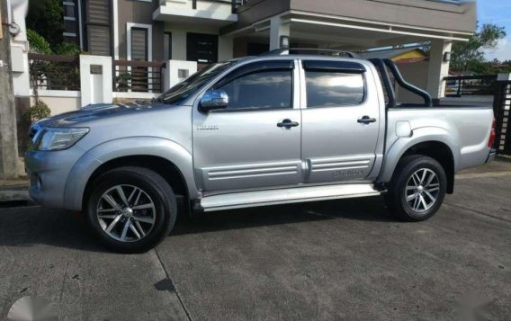 Like new Toyota Hilux Vigo for sale-1