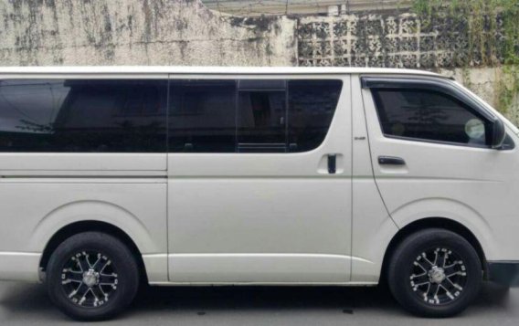 Toyota Hiace 2010 Commuter for sale-1