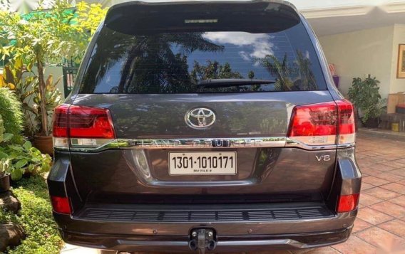 2018 Toyota Land Cruiser Dubai Version V8 for sale-1