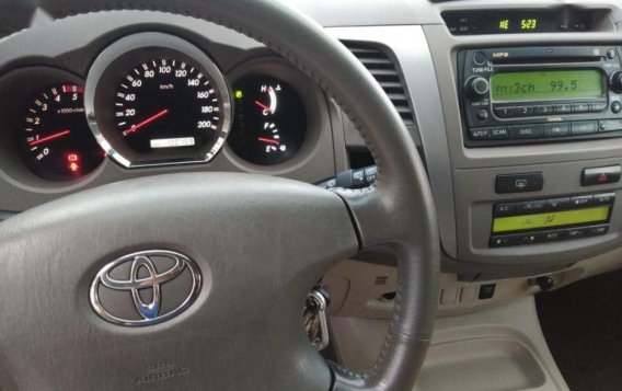 Toyota Fortuner G 2005 for sale-7