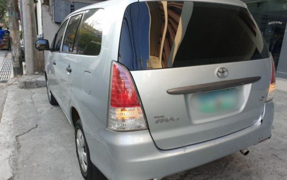 Toyota Innova J 2010 for sale-2