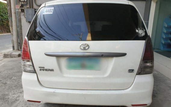 Toyota Innova J 2010 for sale-3