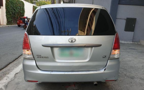 Toyota Innova J 2010 for sale-3