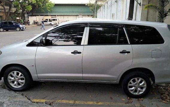 Toyota Innova 2010 for sale-2