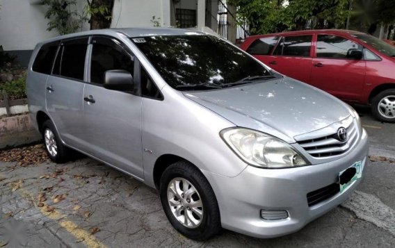 Toyota Innova 2010 for sale-1