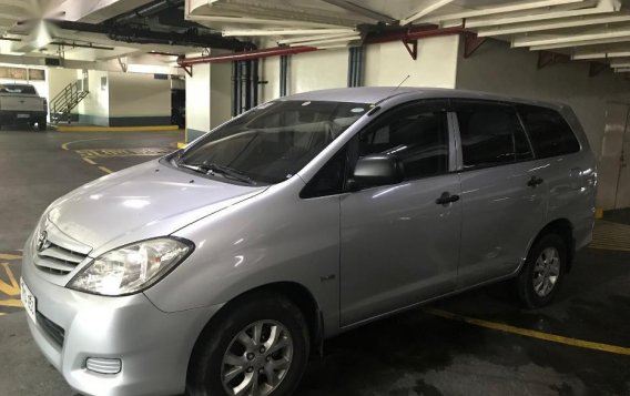 2011 Toyota Innova E for sale-1