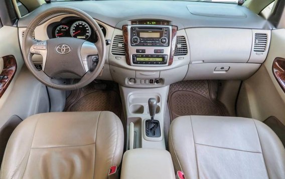 Toyota Innova G AT 2013 for sale-1