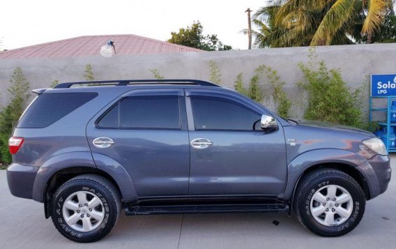 Toyota Fortuner G 4X2 Manual 2010 for sale-6