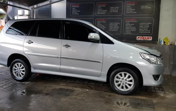 Toyota Innova G AT 2013 for sale-3