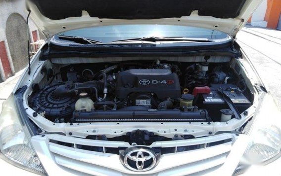 2012 Toyota Innova G for sale-11