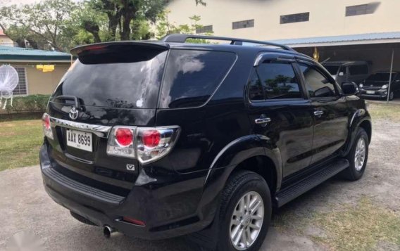 Toyota Fortuner V 2014 for sale-11