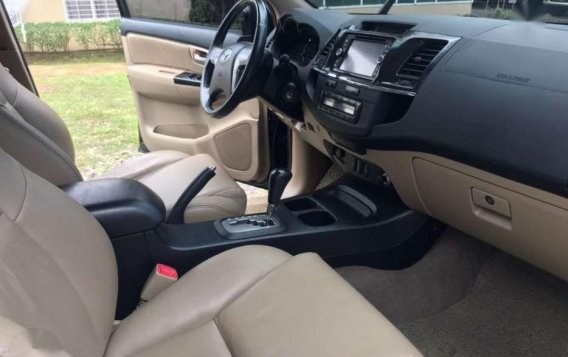 Toyota Fortuner V 2014 for sale-6