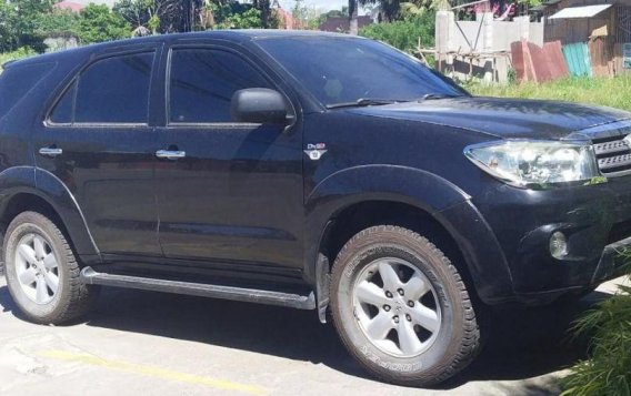 Toyota Fortuner 2010 for sale-1