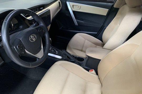 Toyota Corolla Altis 2017 for sale-5