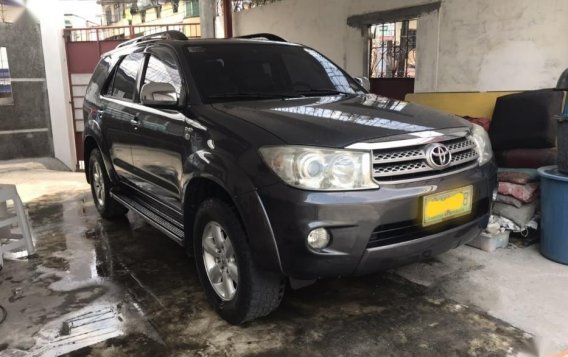 Toyota Fortuner 2010 for sale-1