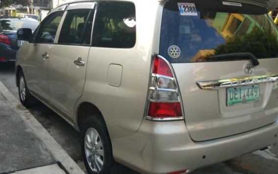 Toyota Innova E 2012 for sale-7