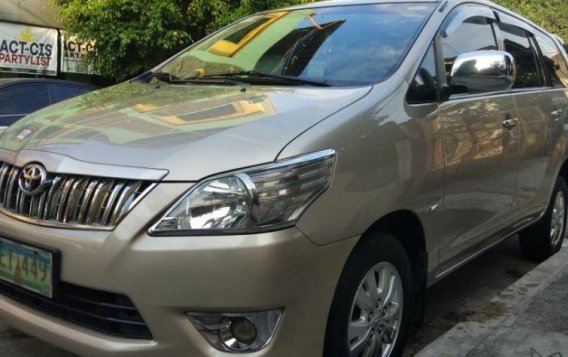 Toyota Innova E 2012 for sale-4