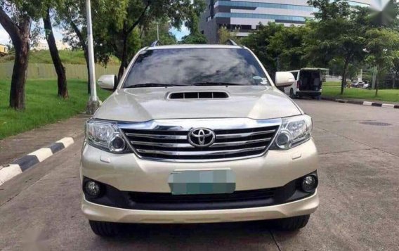 2013 Toyota Fortuner V 4x4 Automatic for sale 