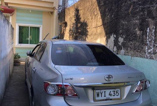 Toyota Altis 1.6V AT 2013 for sale -4