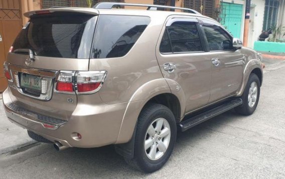 2011 Toyota Fortuner G for sale-1