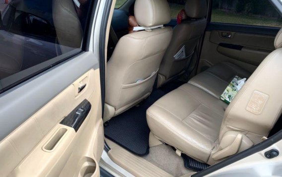 TOYOTA FORTUNER Gas 4X2 AT 2012 for sale-8