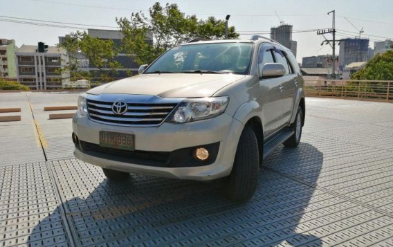 2012 Toyota Fortuner G for sale -3