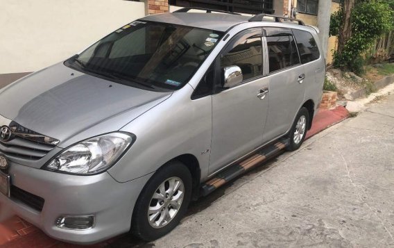 Toyota Innova E 2010 for sale-1