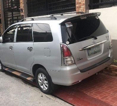 Toyota Innova E 2010 for sale-2