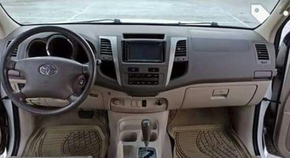 Toyota Fortuner 2009 for sale -4