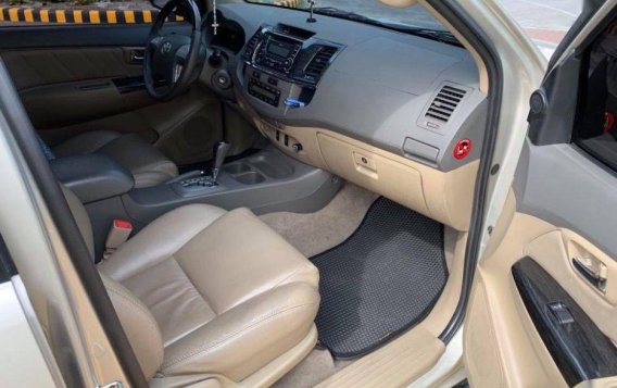 TOYOTA FORTUNER 2012 FOR SALE-8