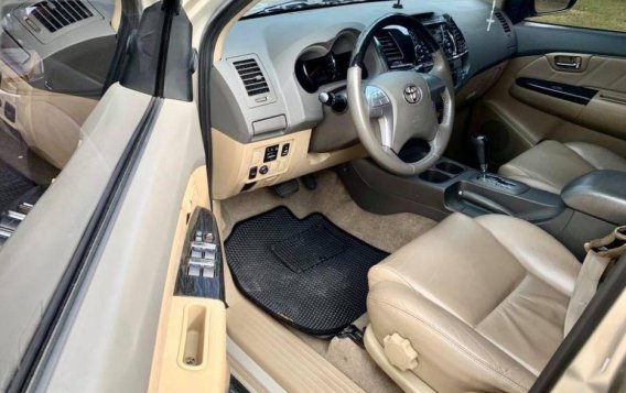 TOYOTA FORTUNER GAS 4X2 AT 2012 for sale -4