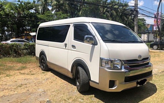 Toyota Hiace gl Grandia 2015 for sale -1