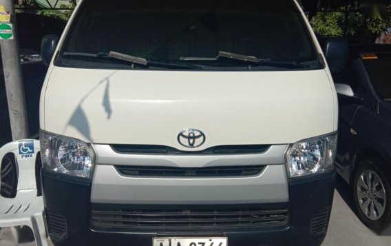 2015 Toyota Hiace Commuter MT for sale 