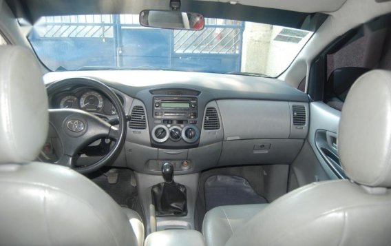 Toyota Innova 2005 for sale -3