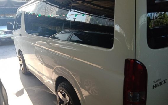 2015 Toyota Hiace Commuter MT for sale -3