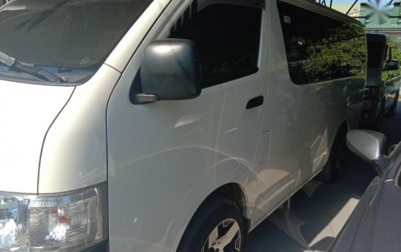 2015 Toyota Hiace Commuter MT for sale -1