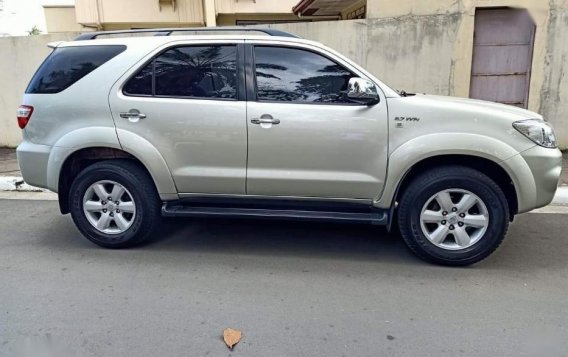 2009 Toyota Fortuner 2.7G for sale